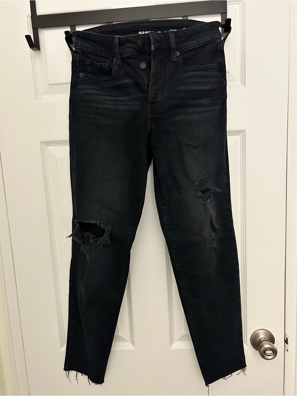 Old Navy Black Distressed Jeans